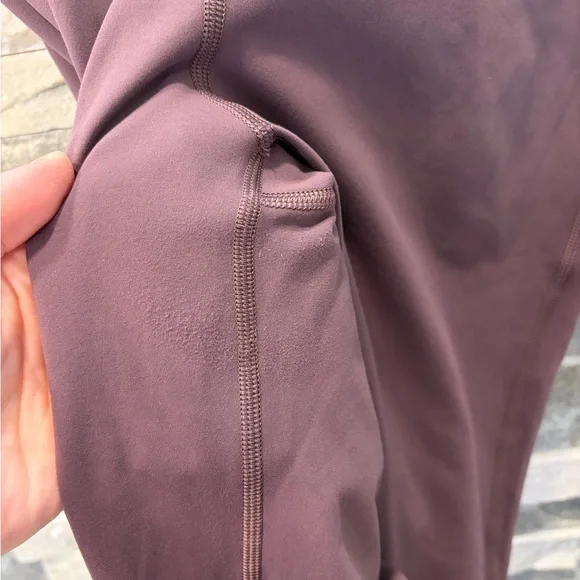 Vuori Plum Daily Leggings - Picture 6 of 7